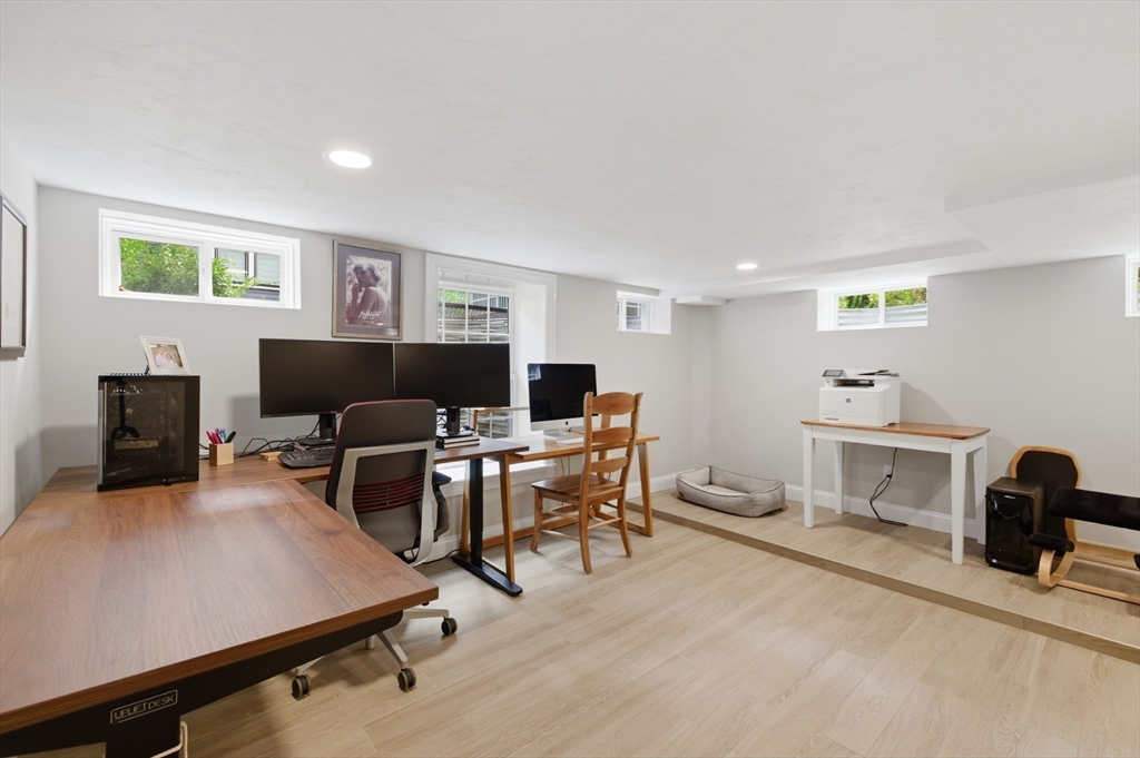 20 Larchmont Lane