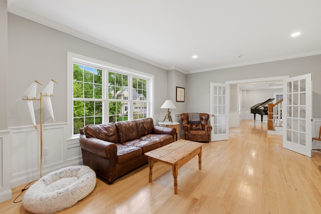 20 Larchmont Lane