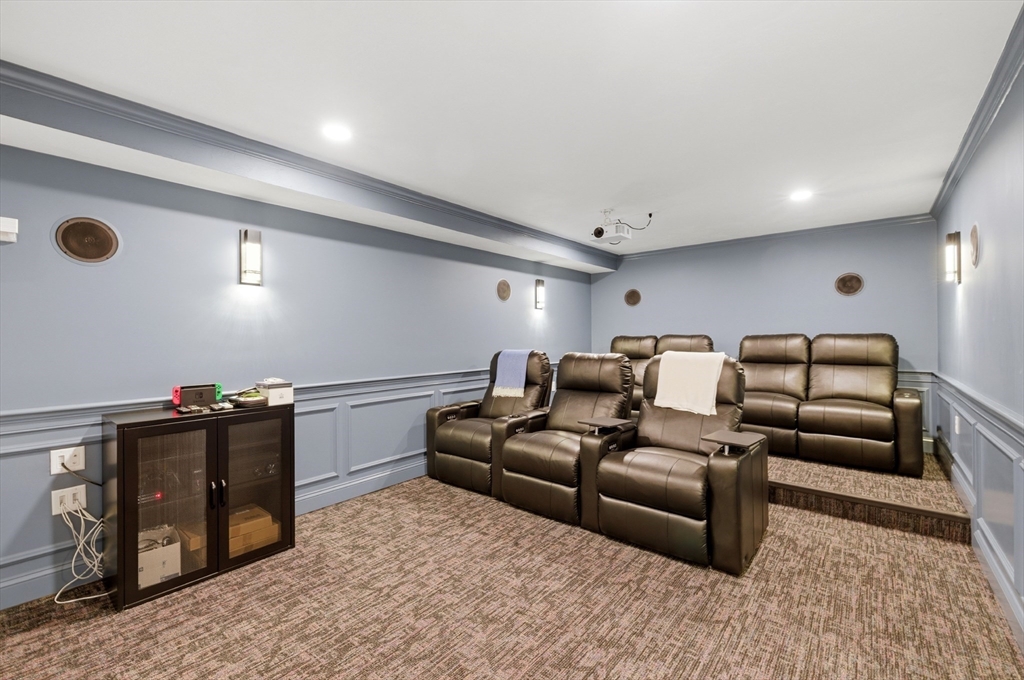 20 Larchmont Lane