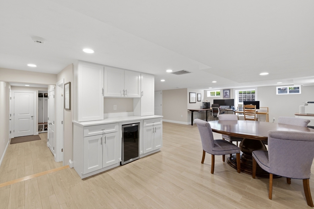 20 Larchmont Lane