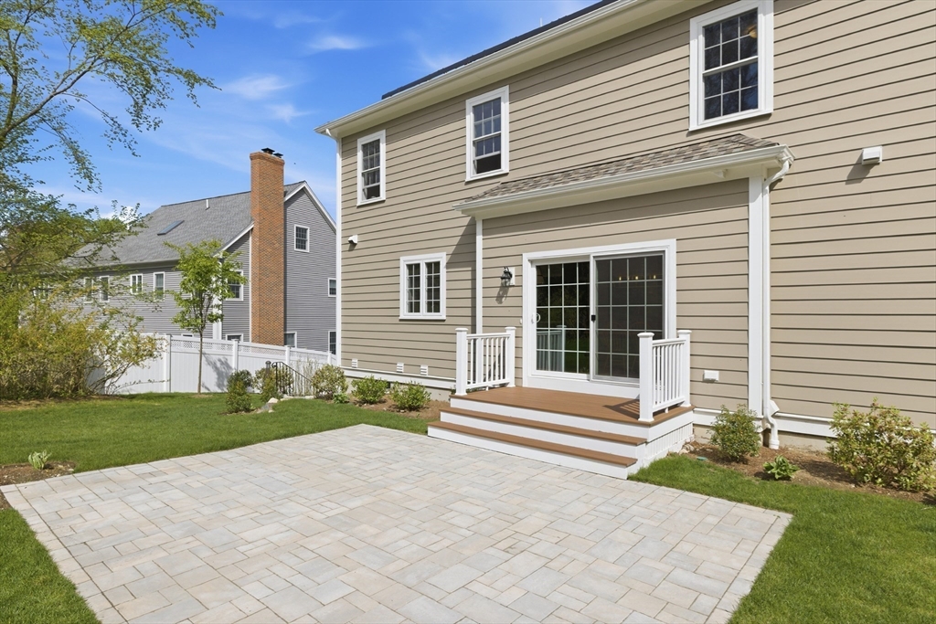 20 Larchmont Lane