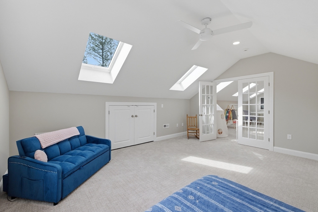 20 Larchmont Lane