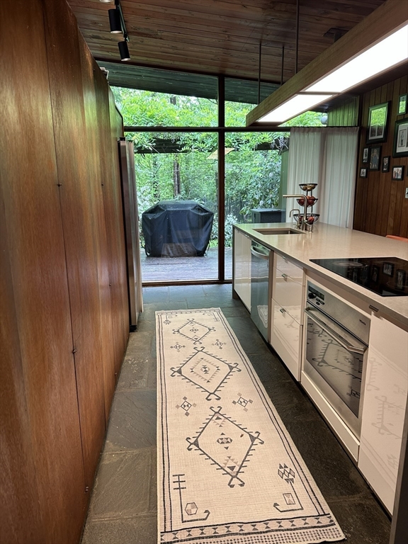 23 Peacock Farm Road