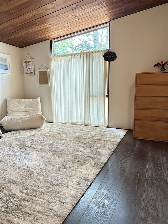 23 Peacock Farm Road