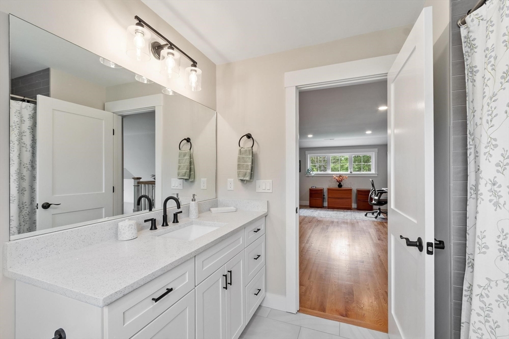124 Main St # 1
