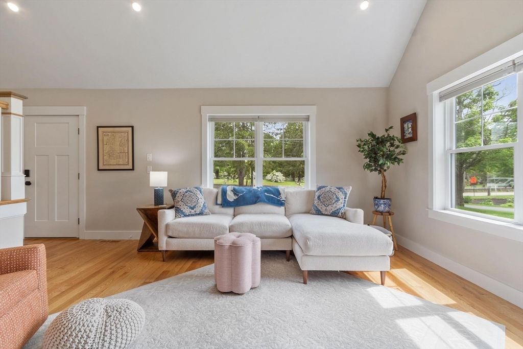 124 Main St # 1