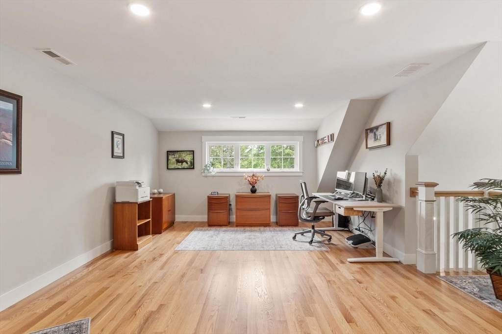 124 Main St # 1