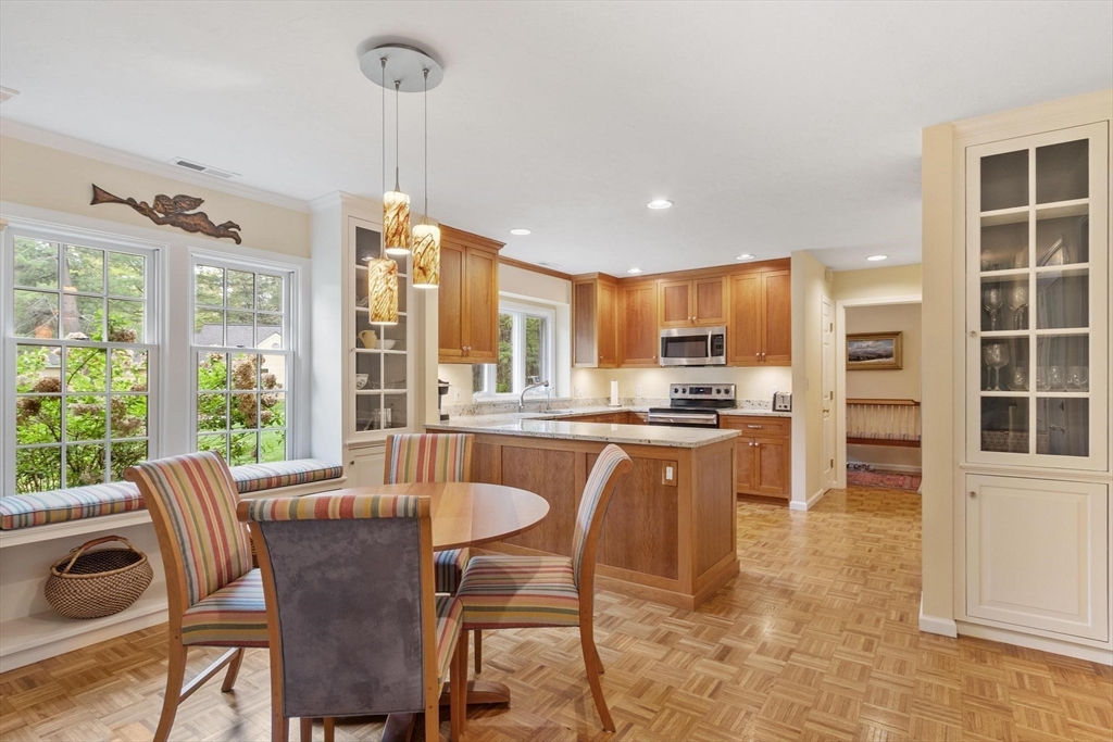 36 Pickman Dr