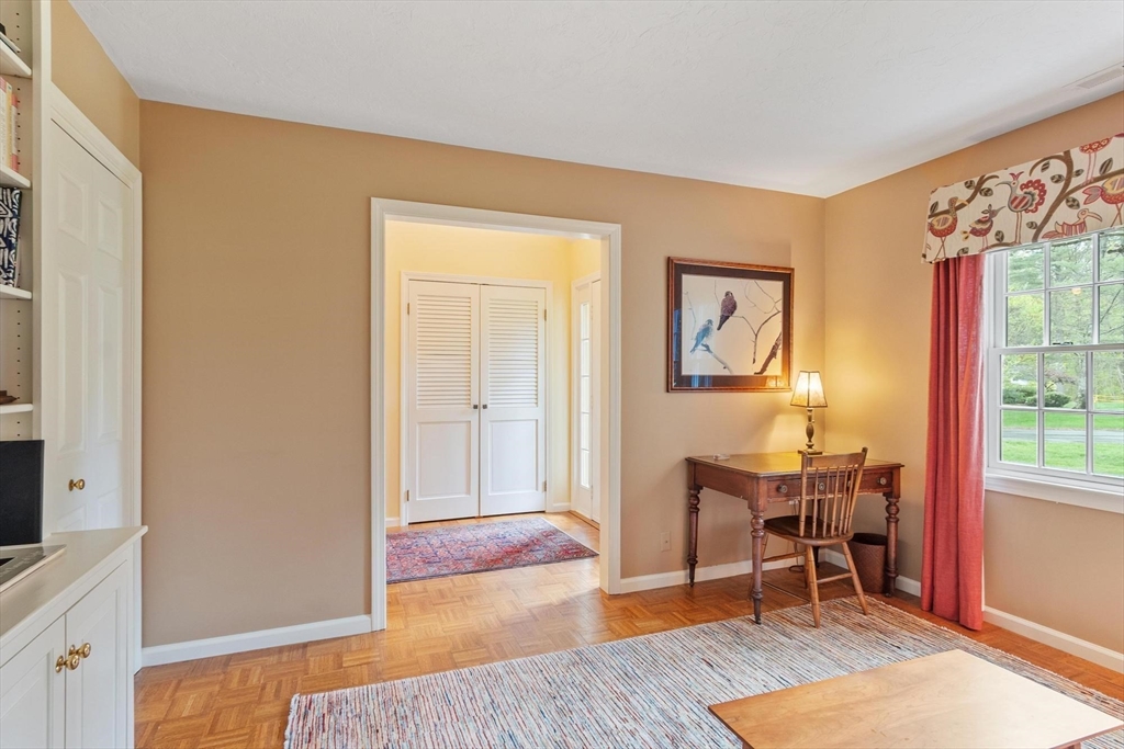 36 Pickman Dr