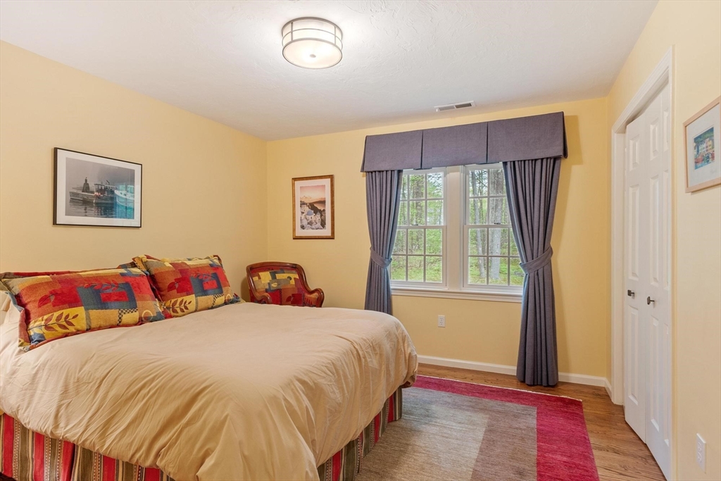 36 Pickman Dr