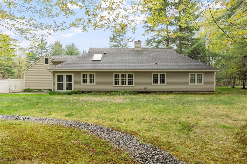 36 Pickman Dr