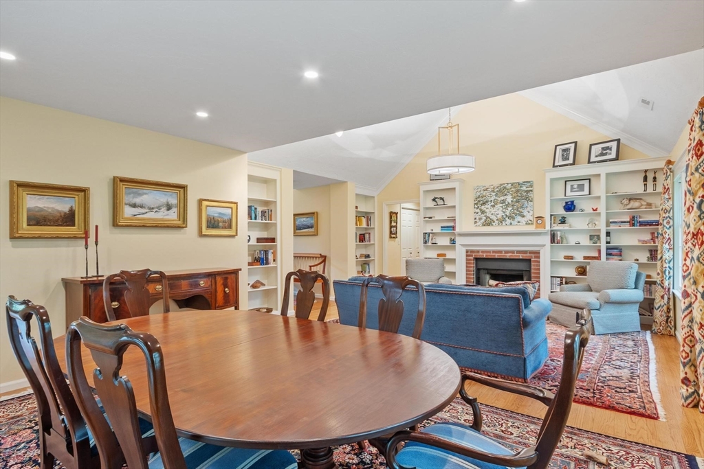36 Pickman Dr