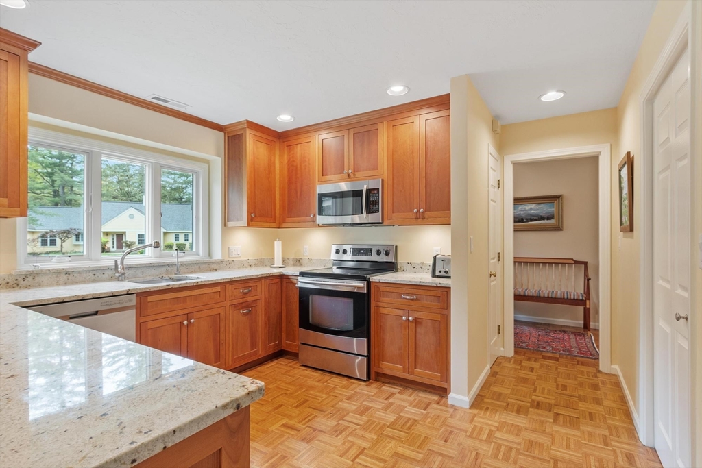 36 Pickman Dr # 36