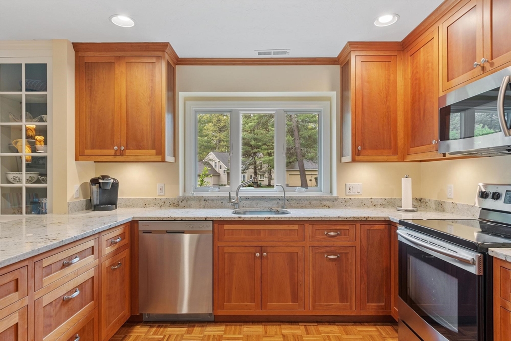 36 Pickman Dr # 36