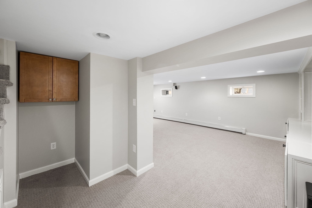 30 Meadow Dr