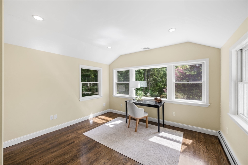 30 Meadow Dr