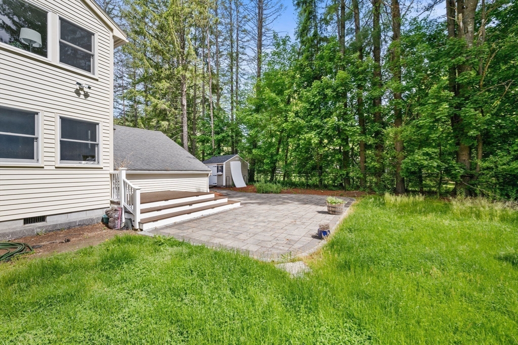 30 Meadow Dr