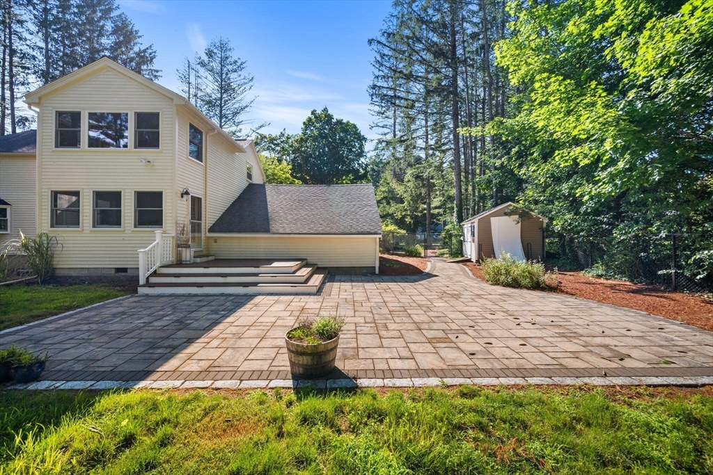 30 Meadow Dr