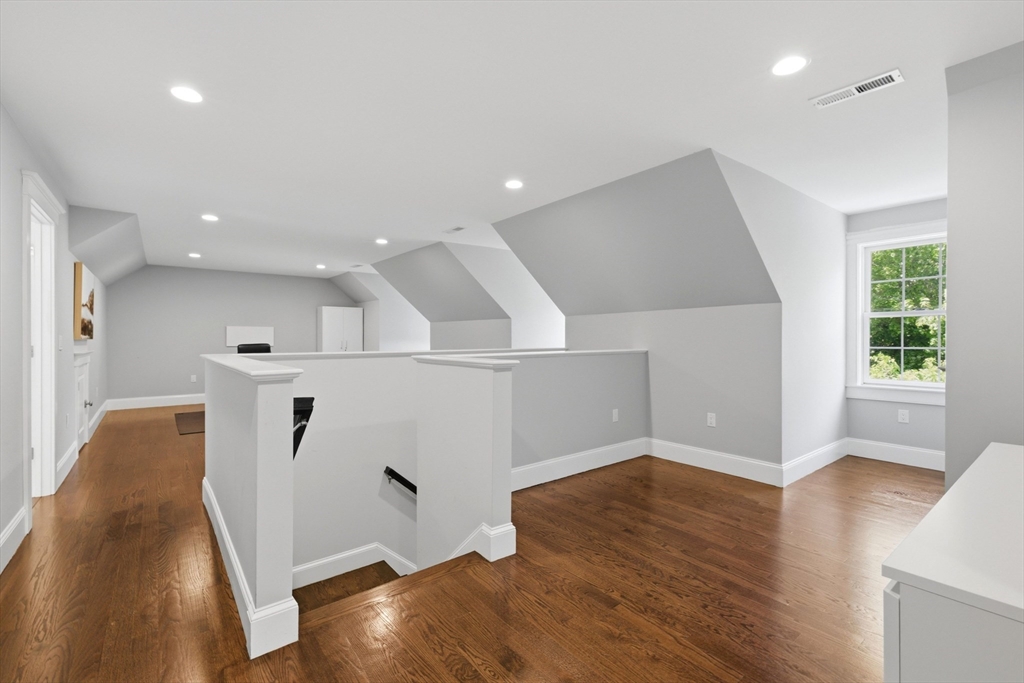 4 Augustus Rd
