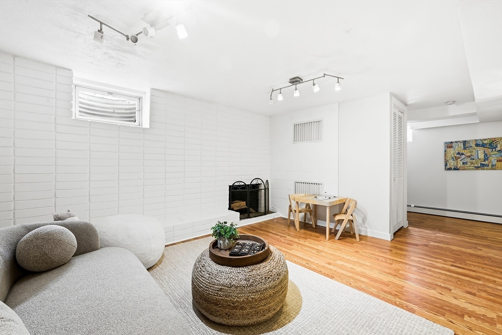 17 Woodhaven Rd