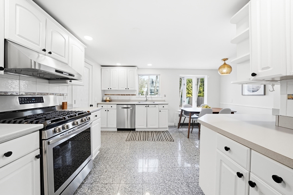 17 Woodhaven Rd