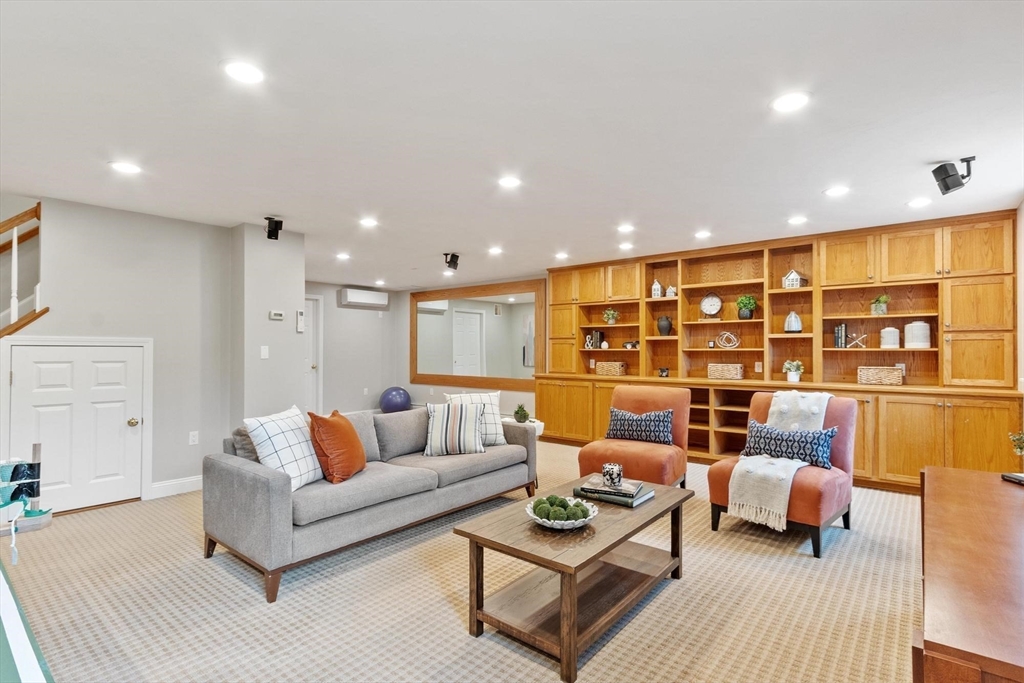 10 John Swift Rd