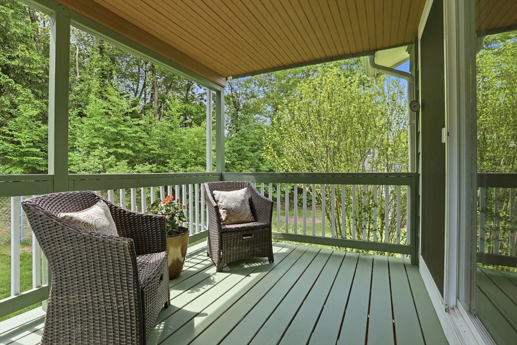 33 Simon Willard Rd