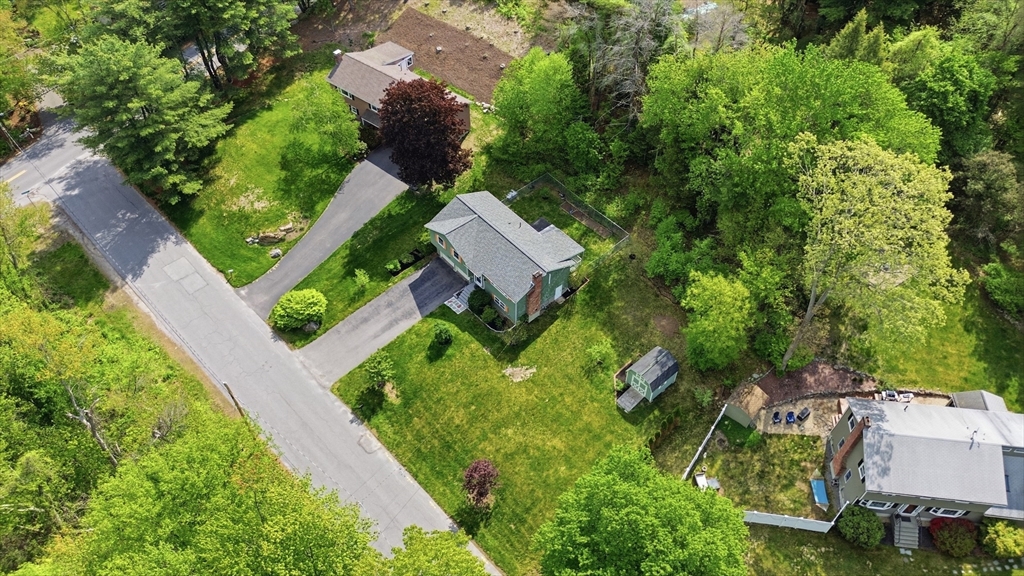33 Simon Willard Rd