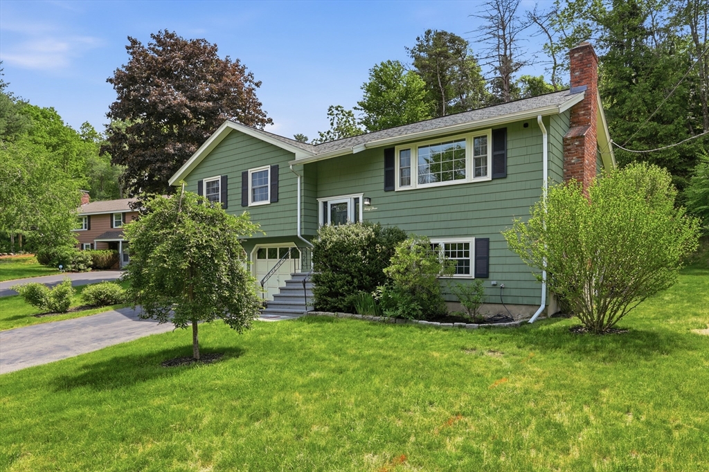 33 Simon Willard Rd