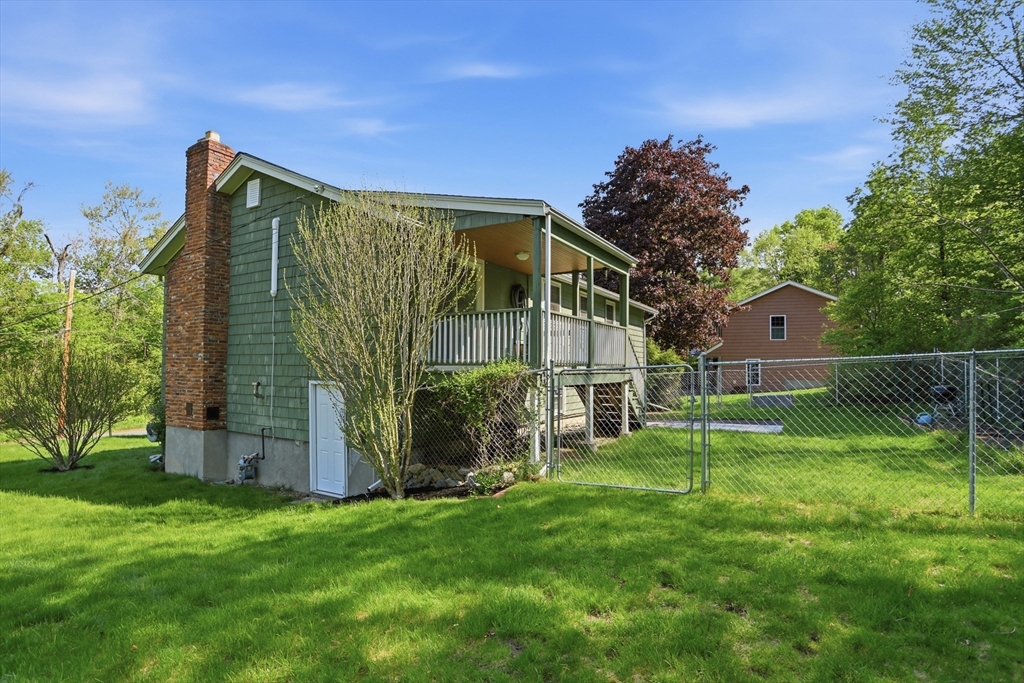 33 Simon Willard Rd