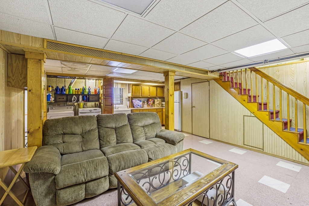 229 Summer St