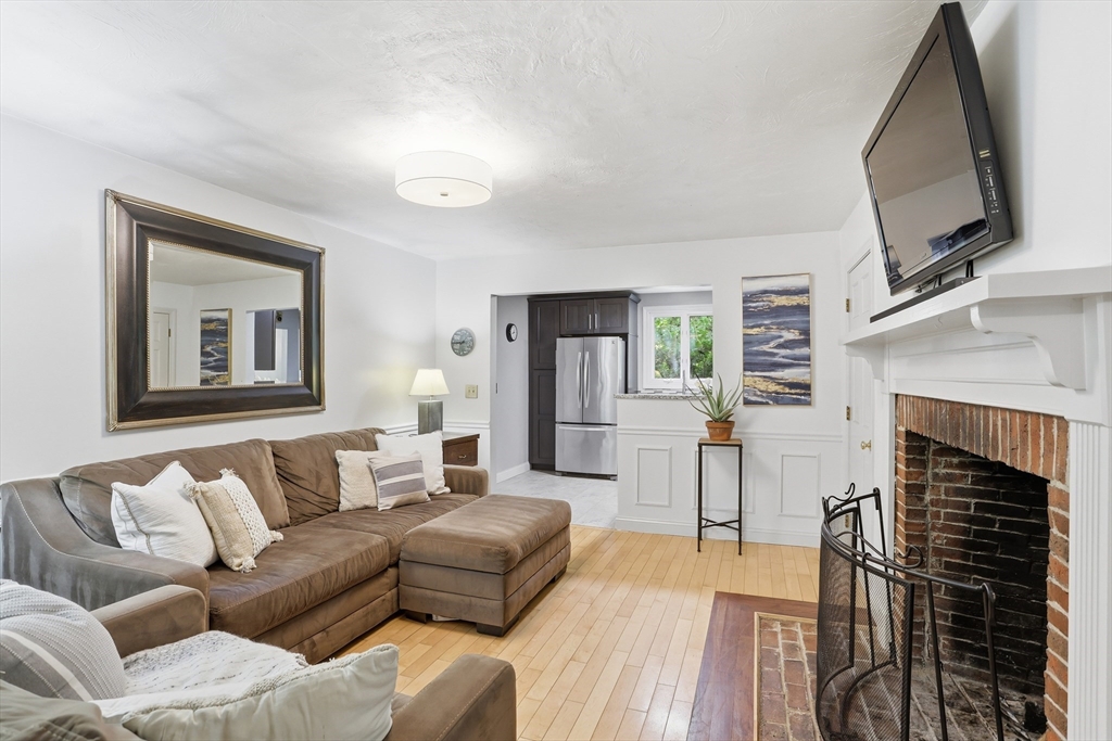 123 Sugar Rd