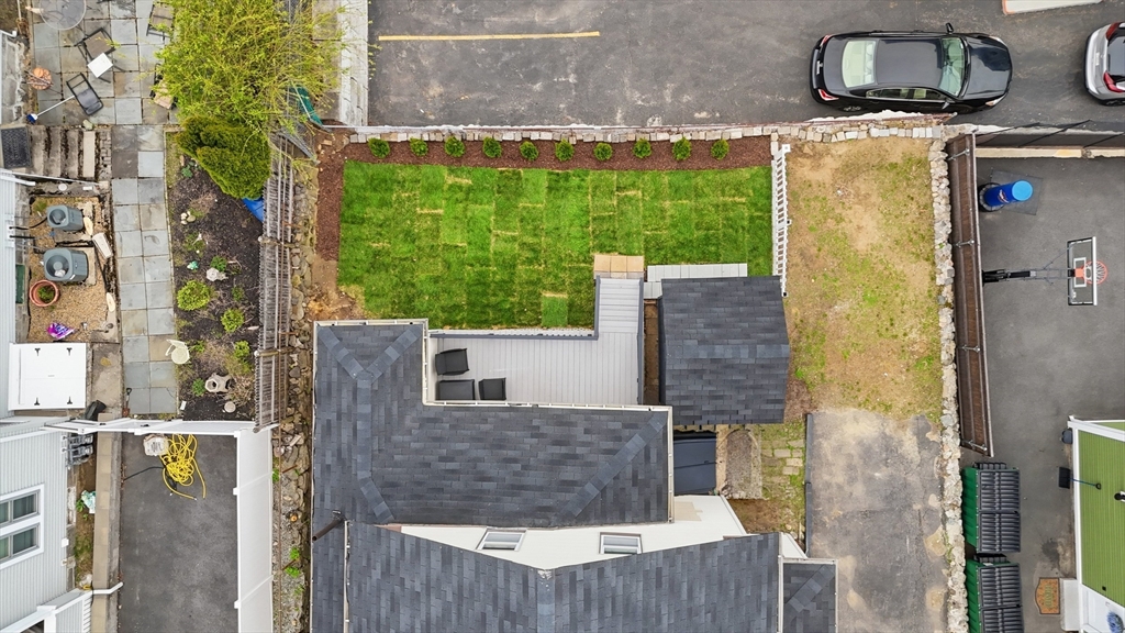 9 Robbins Street