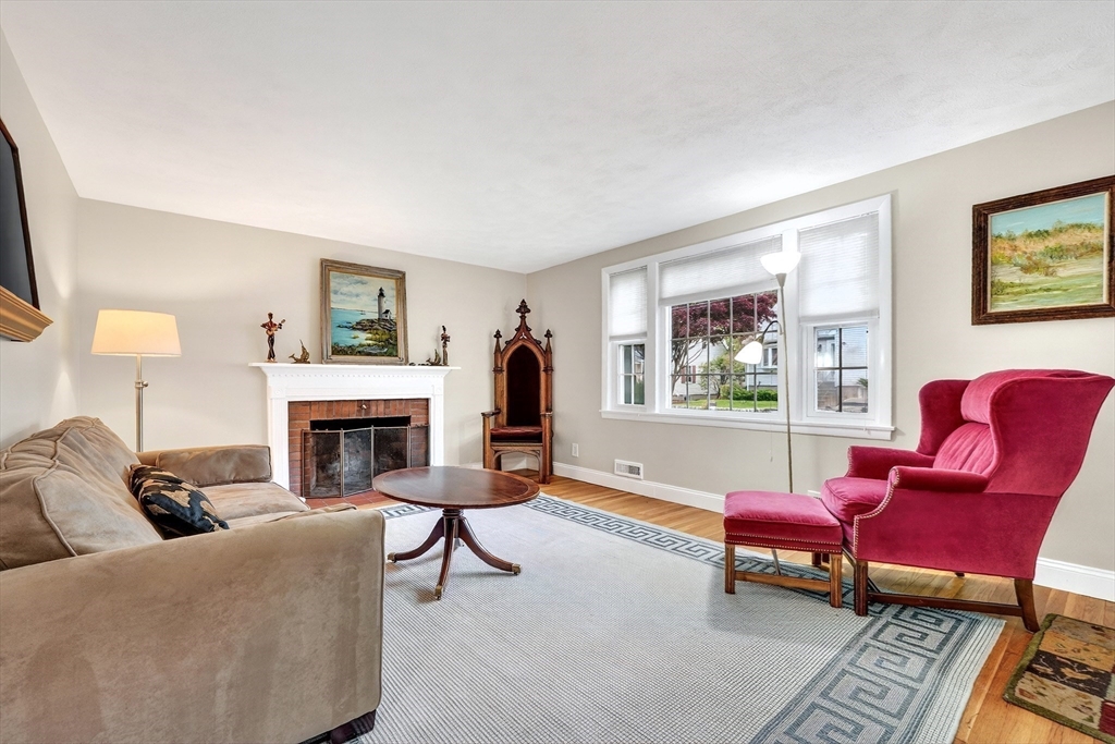 43 Grandview Ave