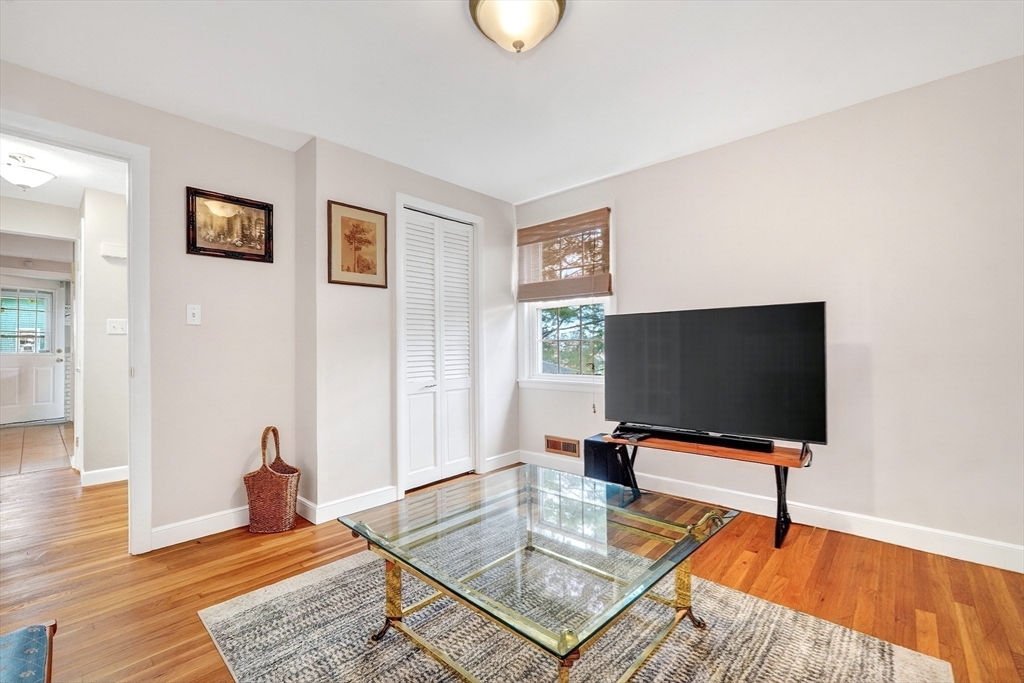 43 Grandview Ave