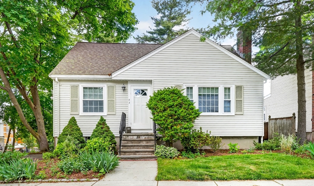43 Grandview Ave