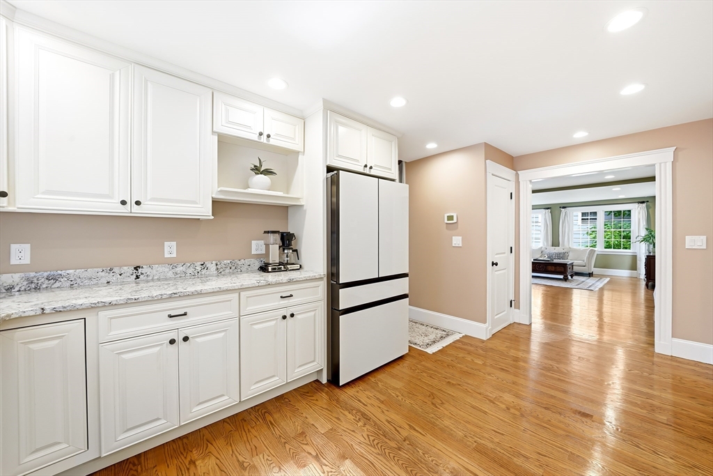 18 Grayson Rd
