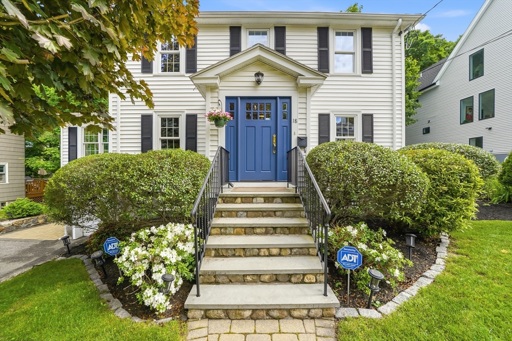 18 Grayson Rd