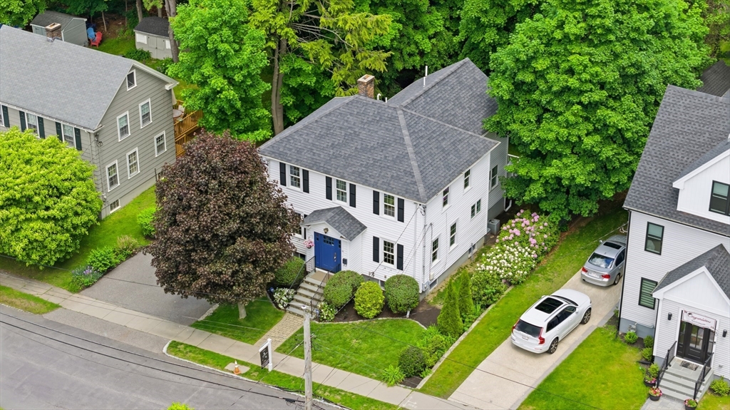 18 Grayson Rd