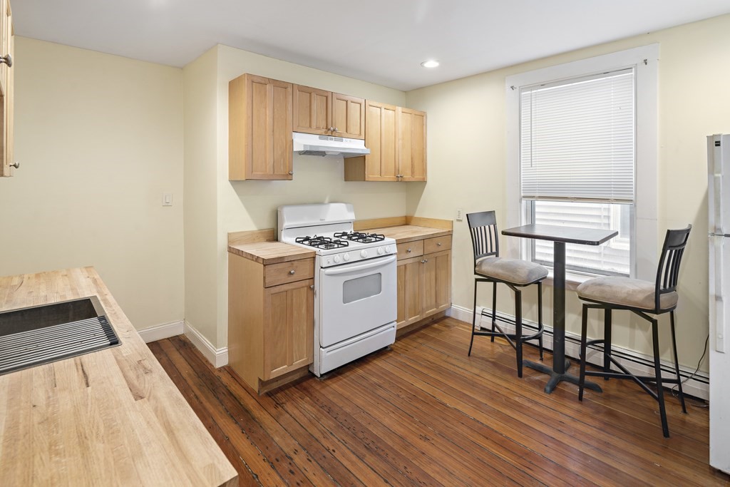 64 Pleasant St # 1