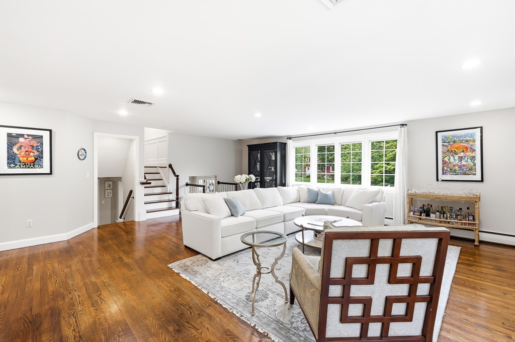 22 Hollywood Rd