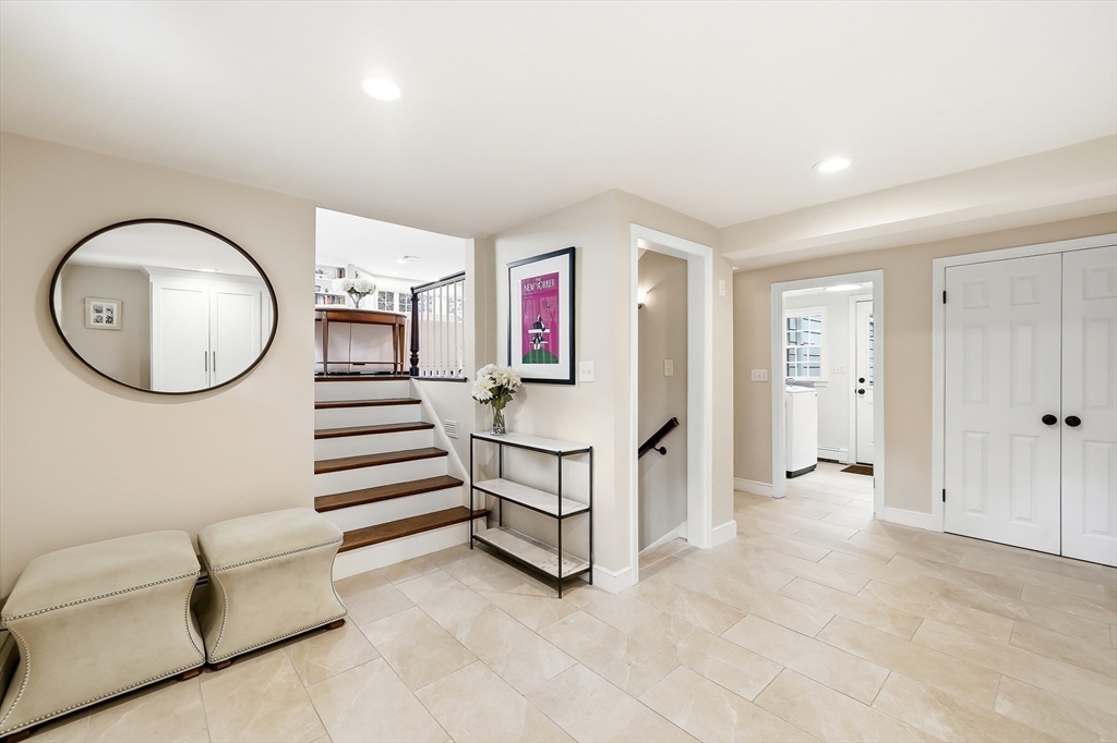 22 Hollywood Rd