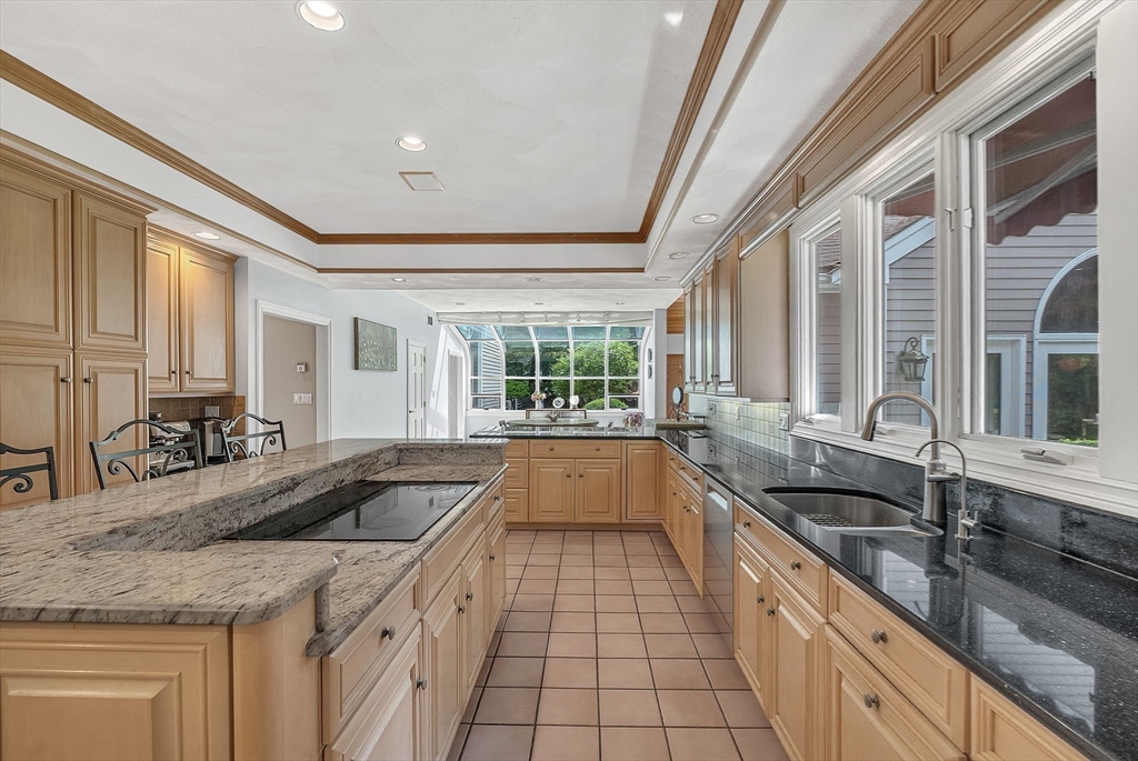 784 Strawberry Hill Rd