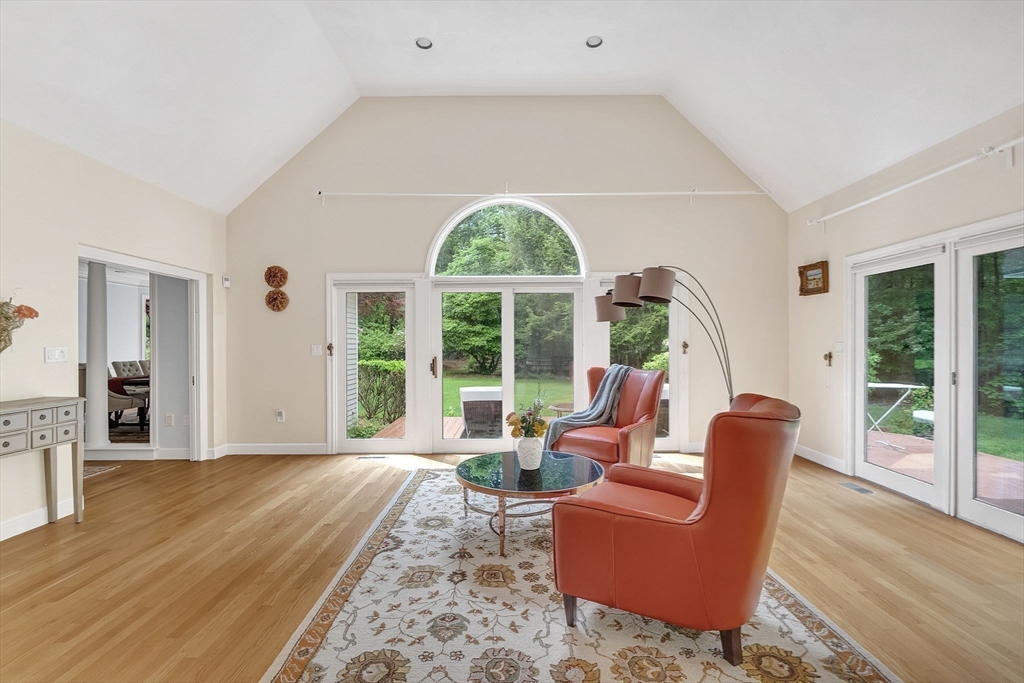 784 Strawberry Hill Rd