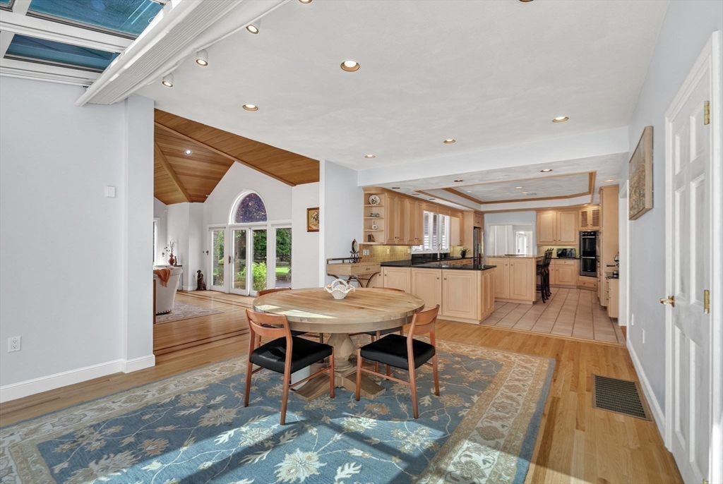 784 Strawberry Hill Rd