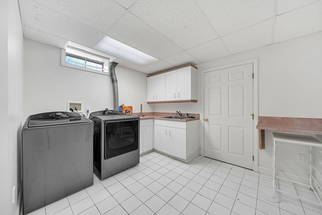 784 Strawberry Hill Rd