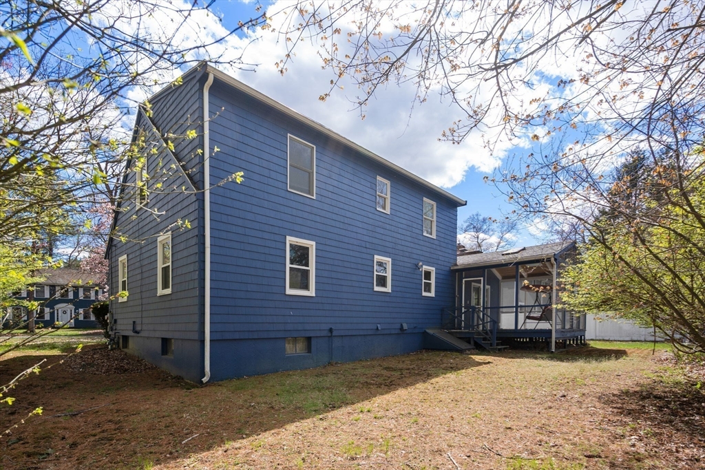 64 Pinewood Ave