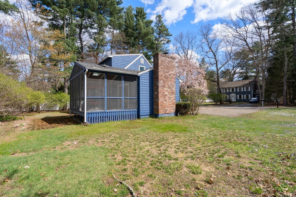 64 Pinewood Ave