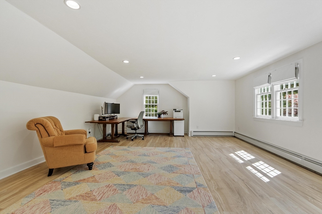 158 Kettle Hole Rd