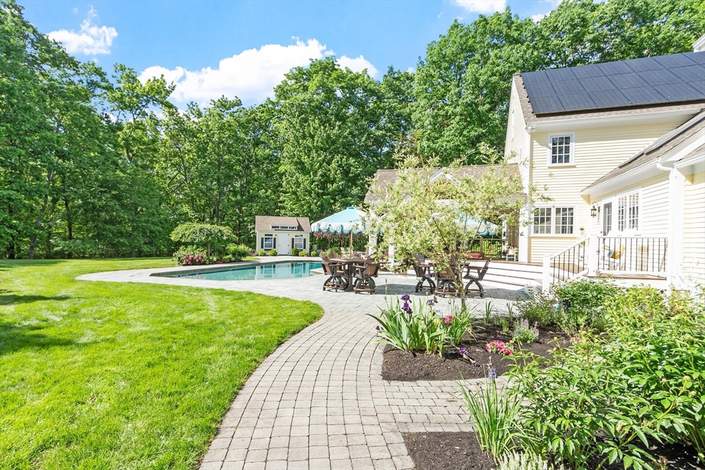 158 Kettle Hole Rd
